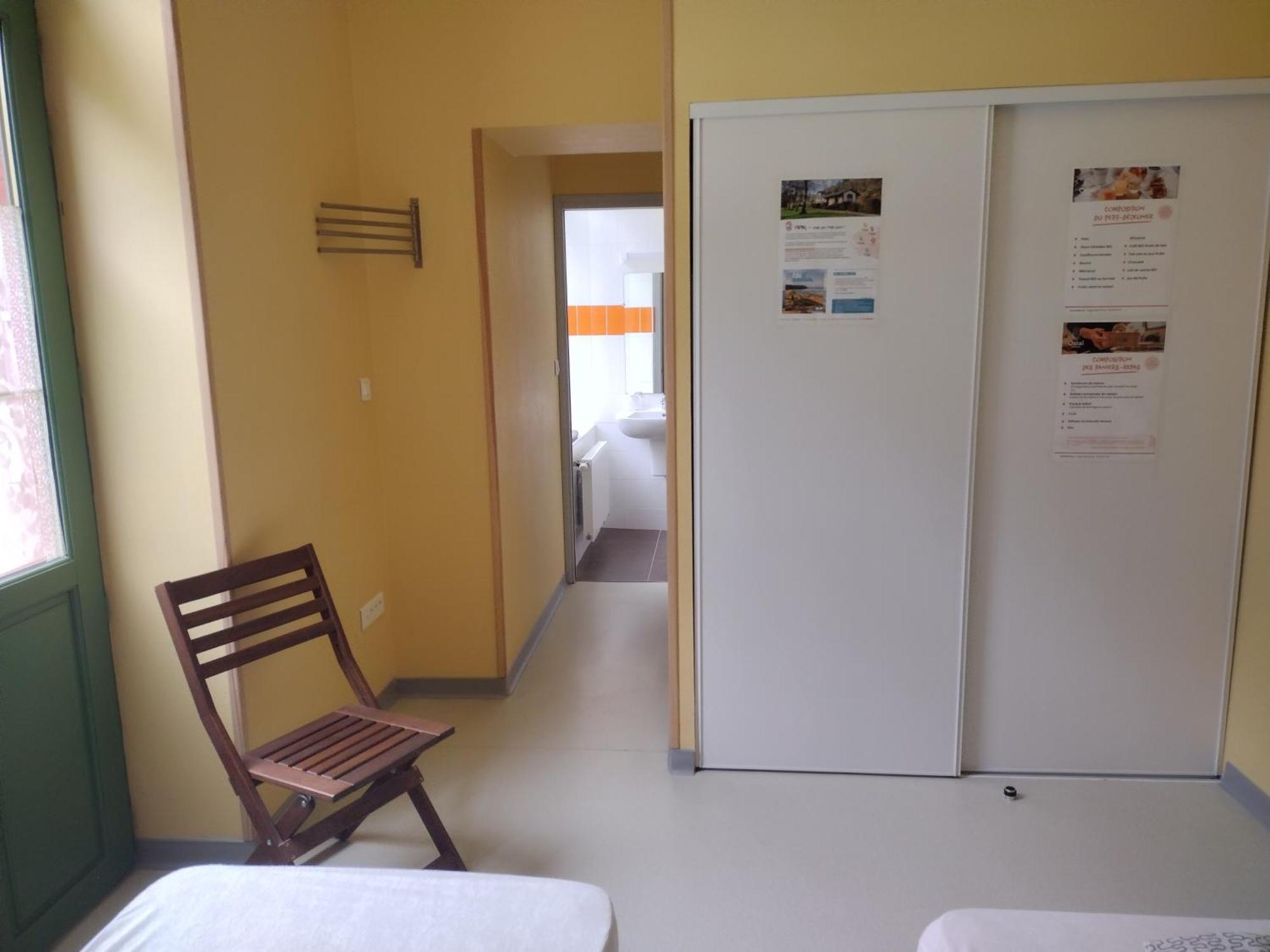 Ostal Scrignac - Gite D'Etape De La Gare Ngoại thất bức ảnh